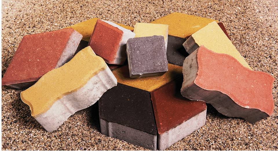 Why do cement blocks break during cement block machine production?